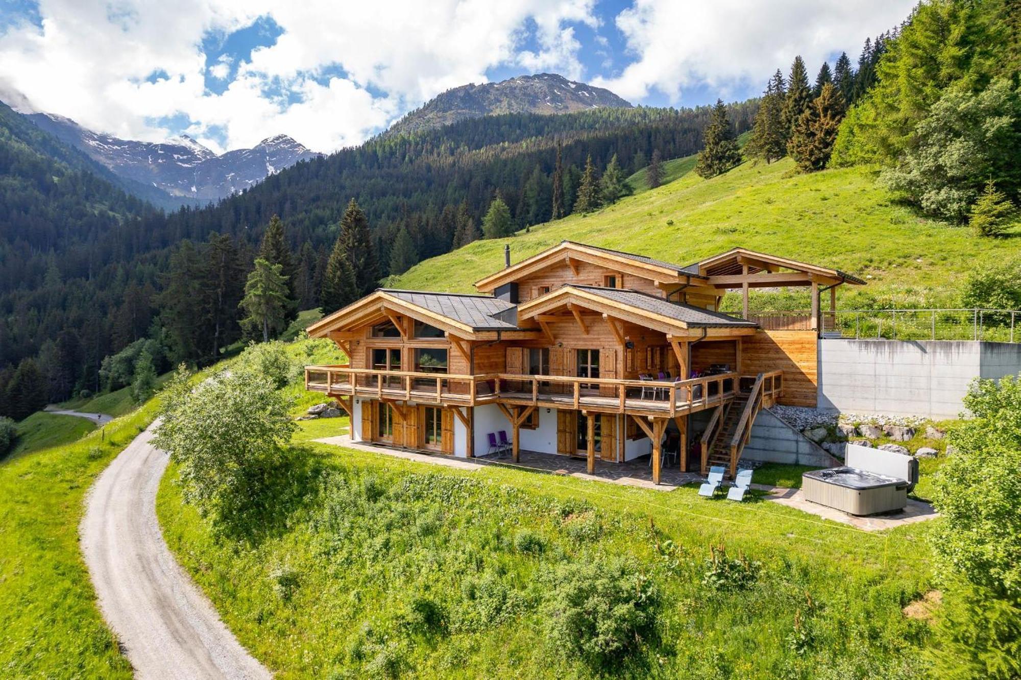 Chalet Flocon De Neige - Jacuzzi - Sauna La Tzoumaz Zewnętrze zdjęcie